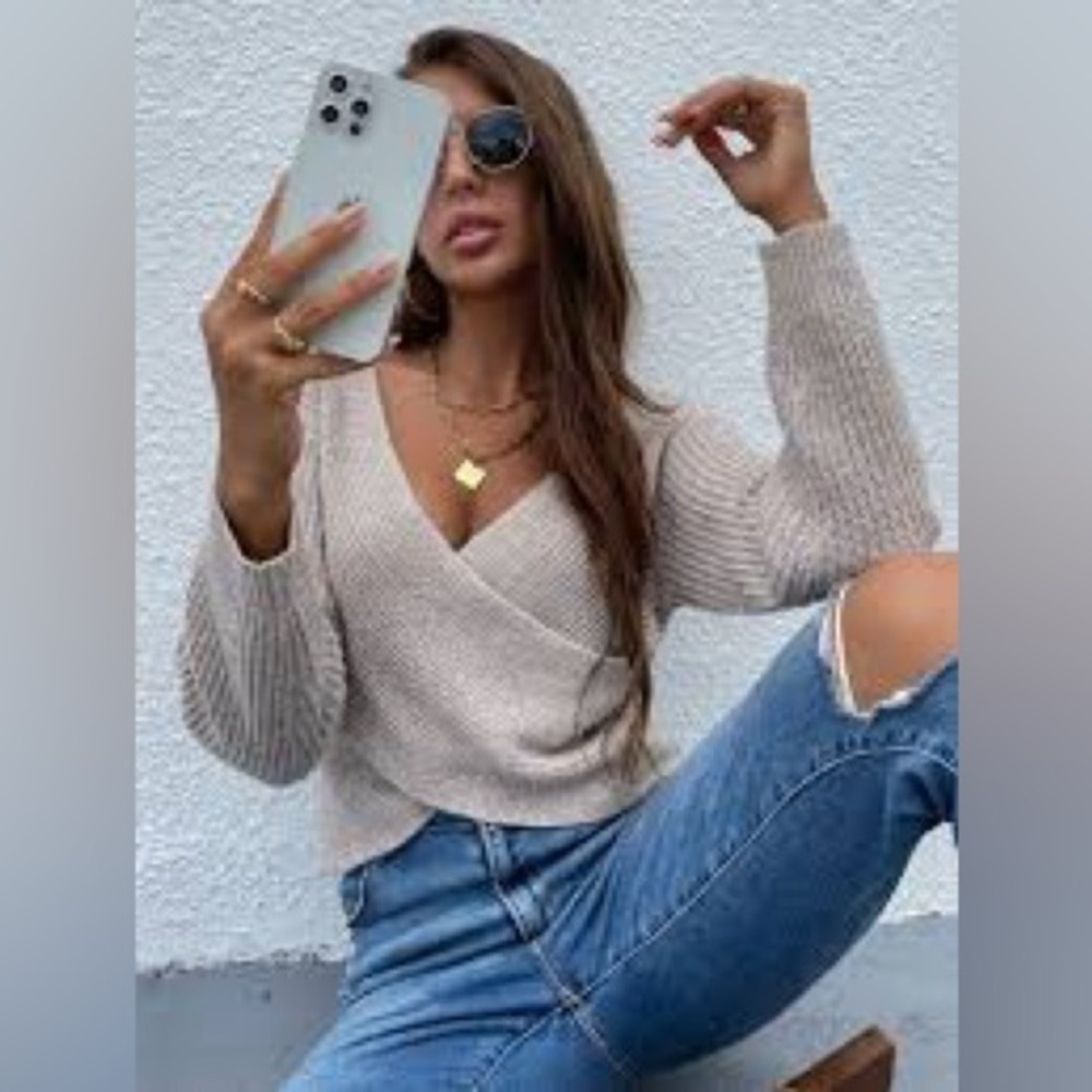 Forever 21 Off-White Ribbed Sweater